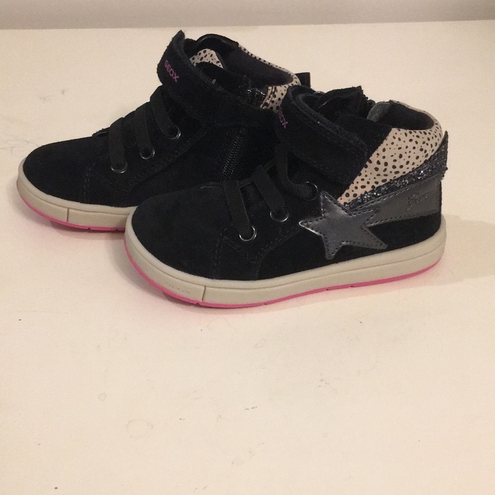 Like New ! GEOX Respira Italian Leather High-Top Sneakers Toddler Girl Size 8